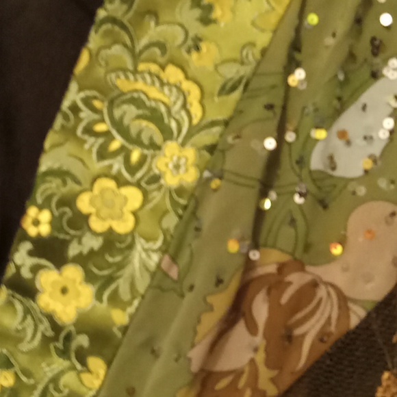 Petie blouse bySencer Alexis. - Picture 3 of 8